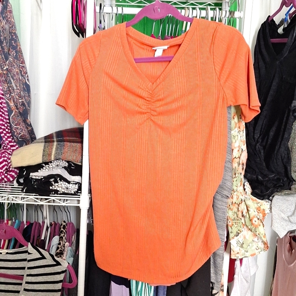ISABEL MATERNITY SIZE XS V-NECK TOP